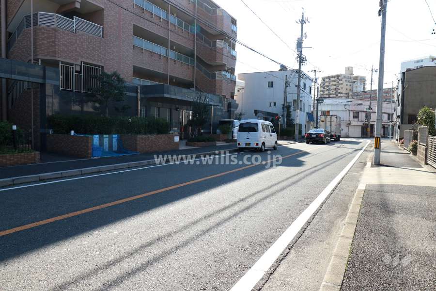 敷地北西側の前面道路