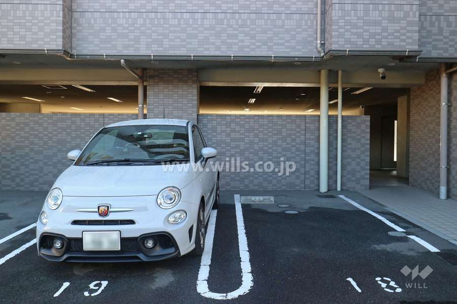敷地内駐車場（屋外平面式）