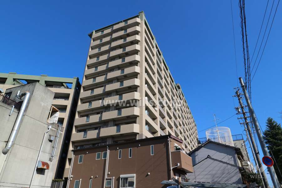 ライオンズマンション金山ニューシティの外観（南西側から）
