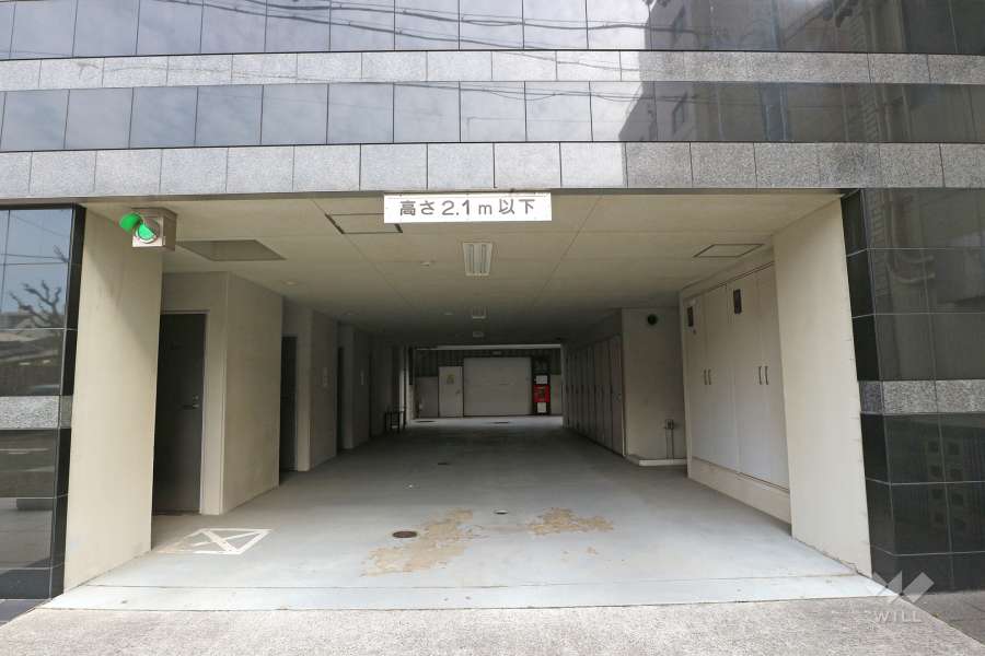 駐車場出入り口