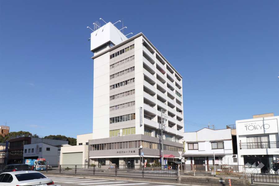 うえむらマンションの外観（南東側から）