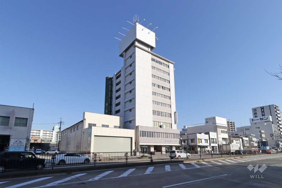 うえむらマンションの外観（南西側から）