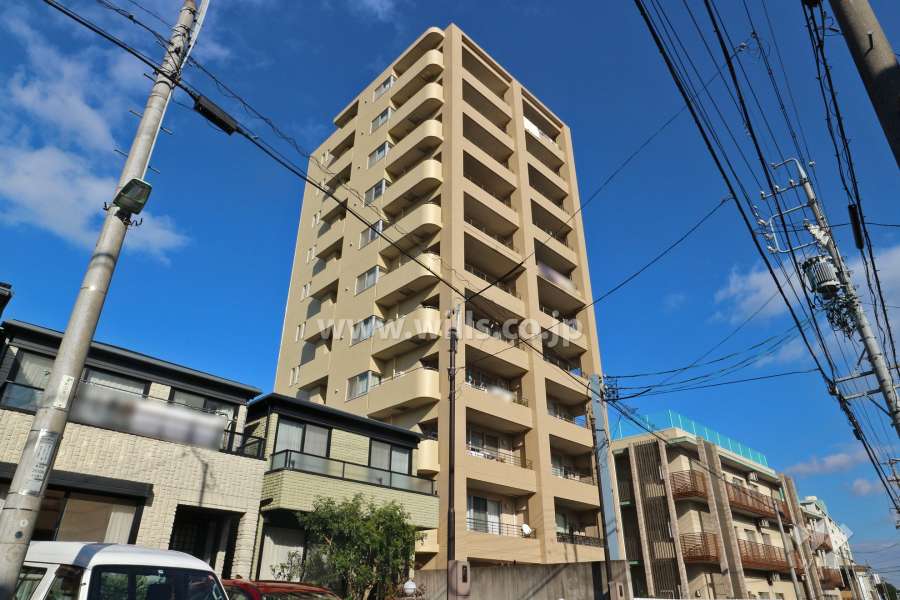 グレイス六番町の外観（南西側から)