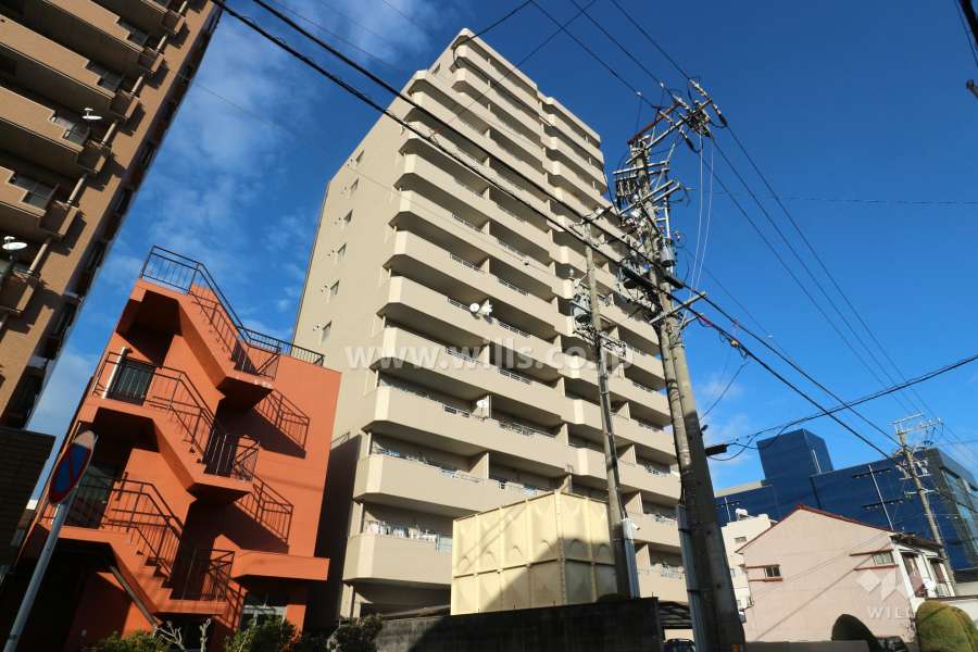 イトーピア六番町マンション外観(南西側から)