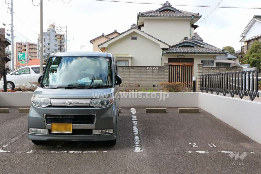敷地内駐車場（屋外平面式）