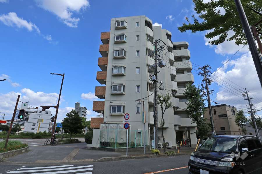 ユニーブル白鳥の外観（西側から）