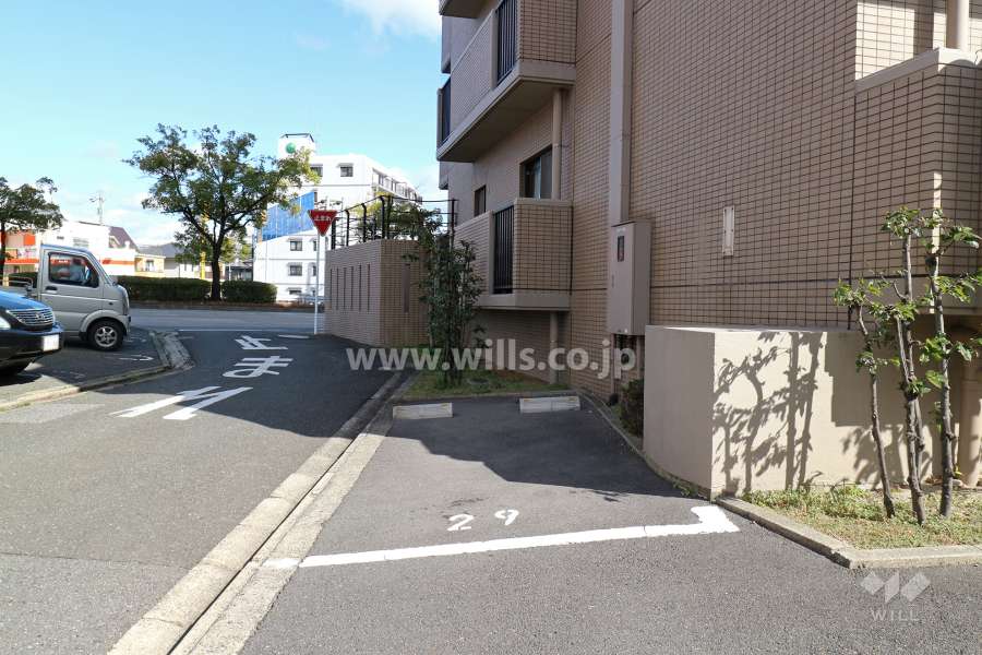 敷地内駐車場（屋外平面式）