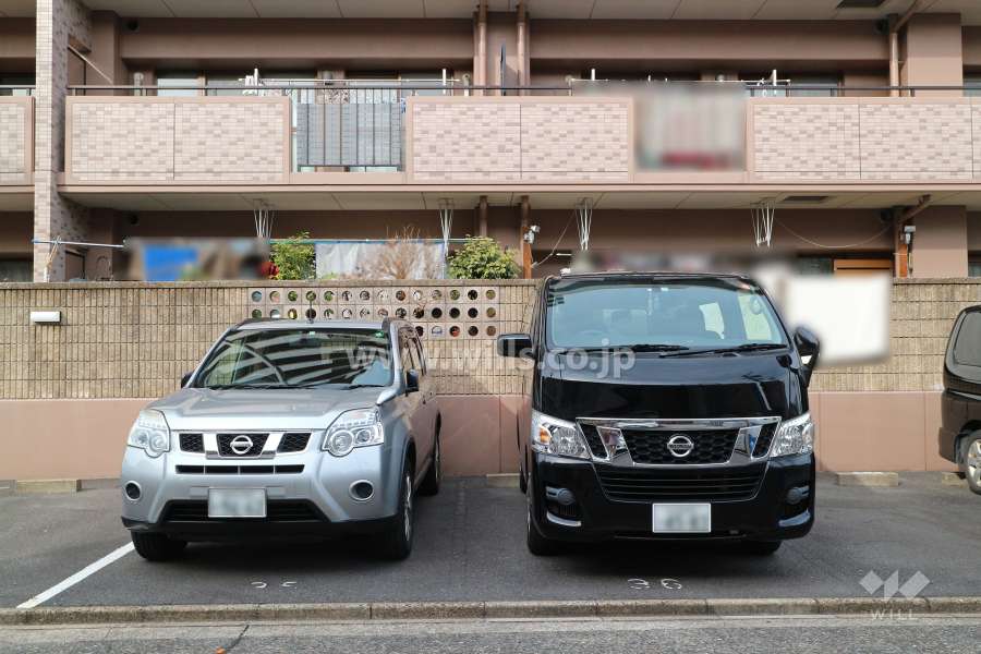 敷地内駐車場（屋外平面式）