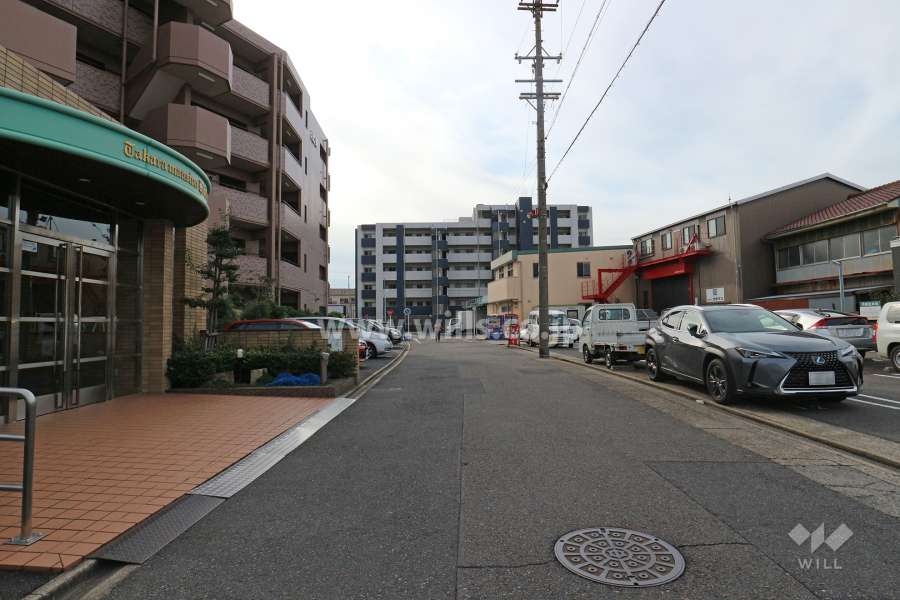 敷地北西側の前面道路