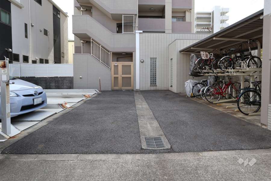 駐車場の出入り口
