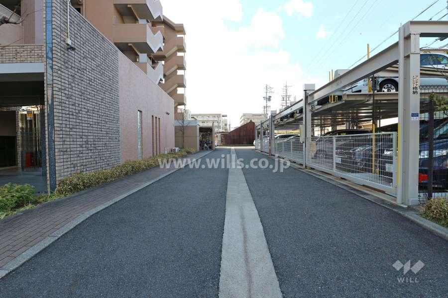 駐車場出入り口・敷地内駐車場（屋外機械式）