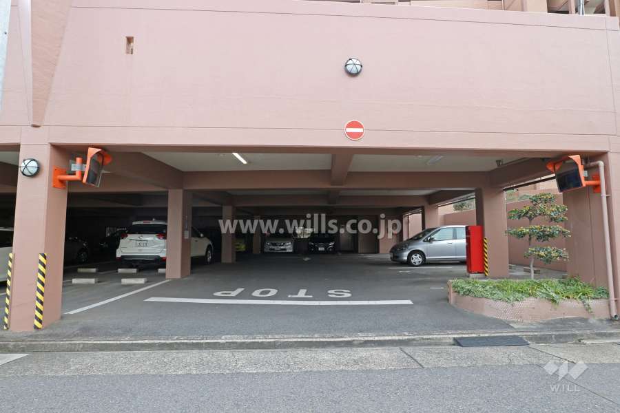 敷地内駐車場（屋内平面式）