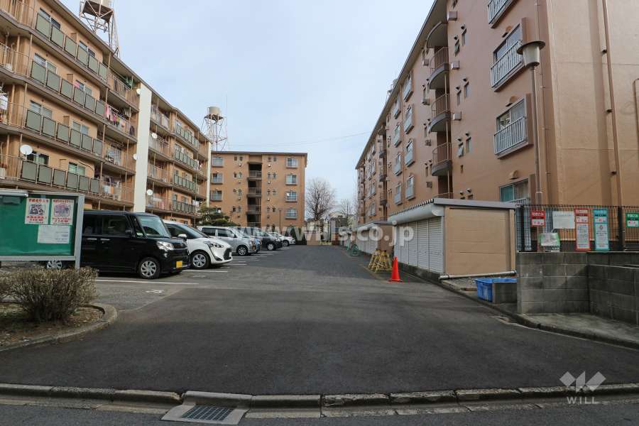 駐車場出入り口・敷地内駐車場（屋外平面式）