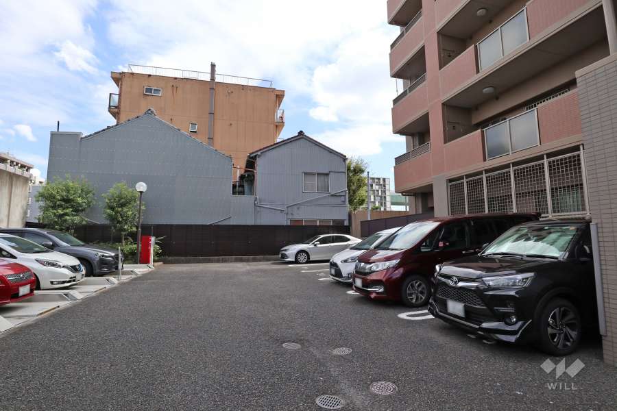 敷地内駐車場（屋外平面式）