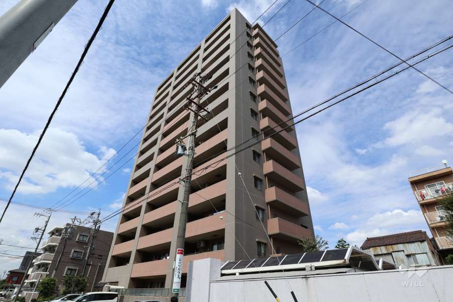 メイツ六番町アクトタワーの外観（南西側から）