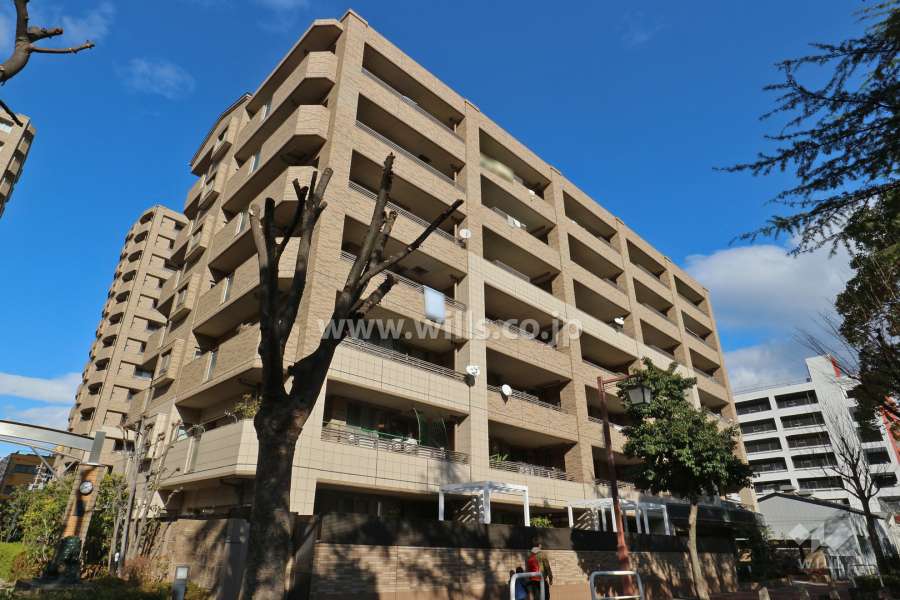 ライオンズガーデン六番壱番館の外観（南西側から）