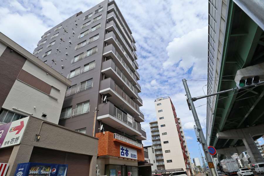 寿ゞやマンション六番町の外観(北東側から)