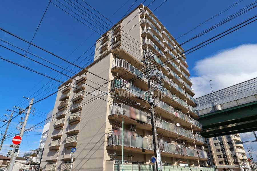 六番町スワローハイツの外観（南西側から）