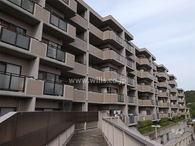 サーパス西宮塩瀬弐番館の外観（南東側から）