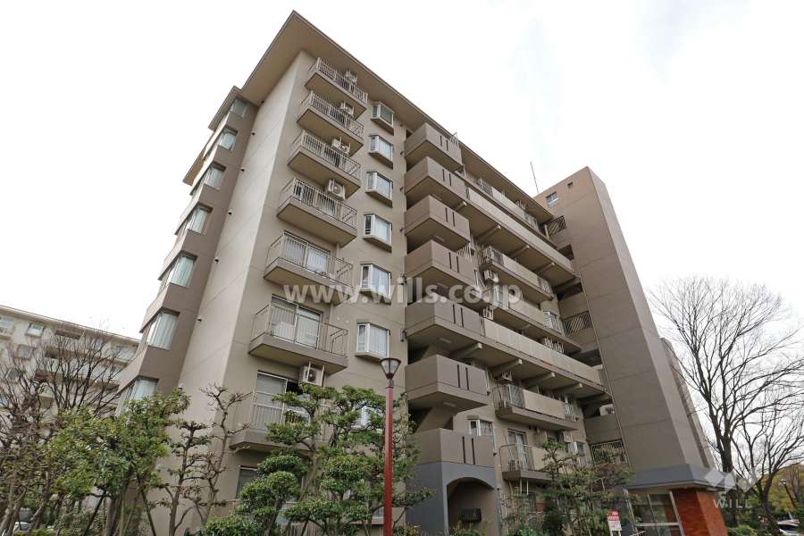 神宮東パークハイツ20号棟の外観（北東側から）