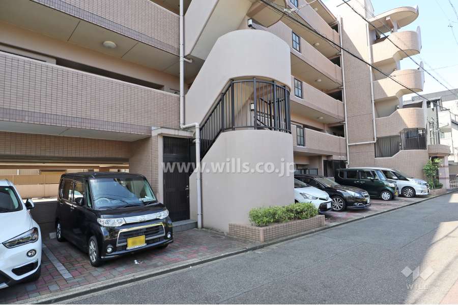敷地内駐車場（屋外平面式）
