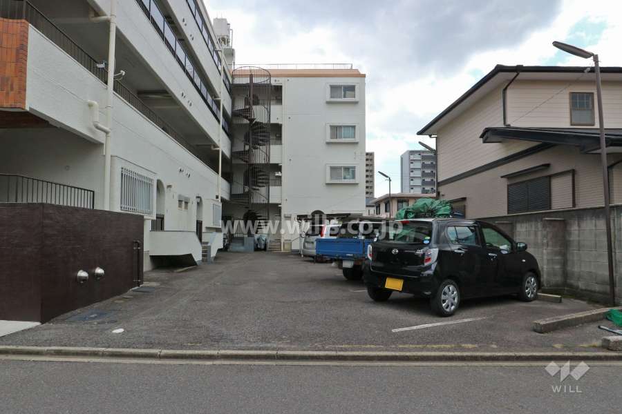 敷地内駐車場(屋外平面式)