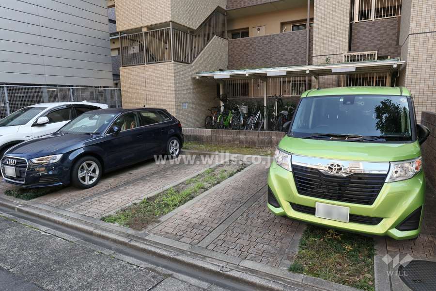 敷地内駐車場（屋外平面式）
