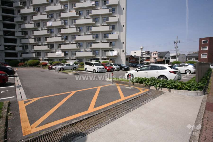 敷地内駐車場（屋外平面式）