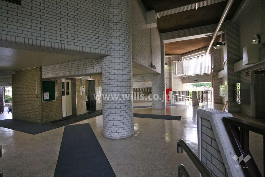 エントランスホール