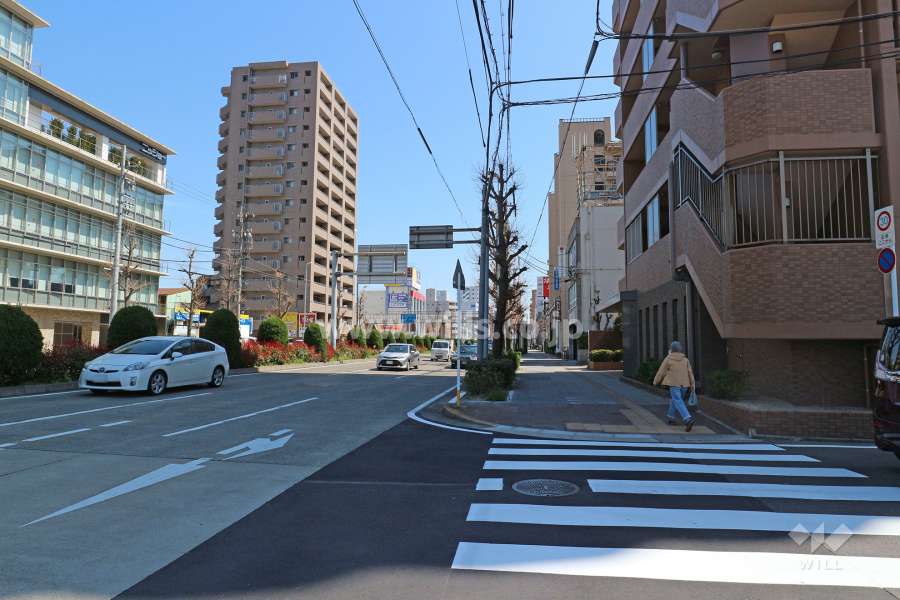 敷地北側の前面道路