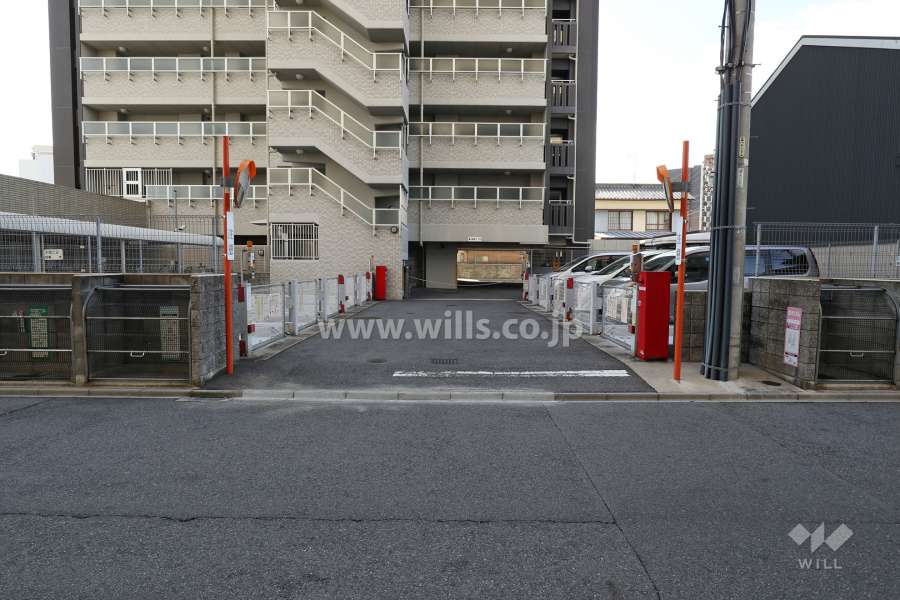 駐車場出入り口・敷地内駐車場（屋外機械式）