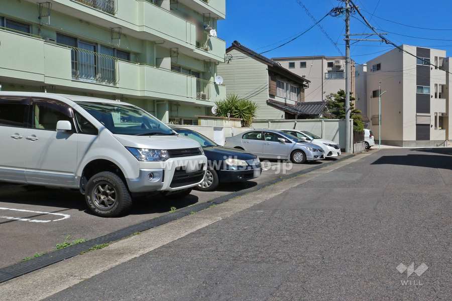 敷地内駐車場・南側(屋外平面式)