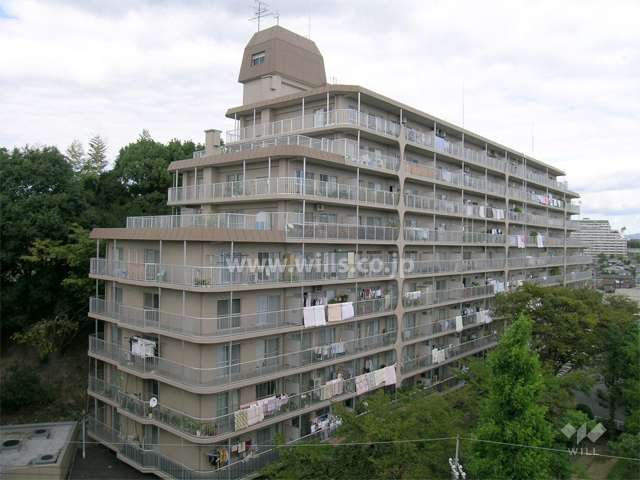 千里一条池スカイハイツB棟の外観（南西側から）