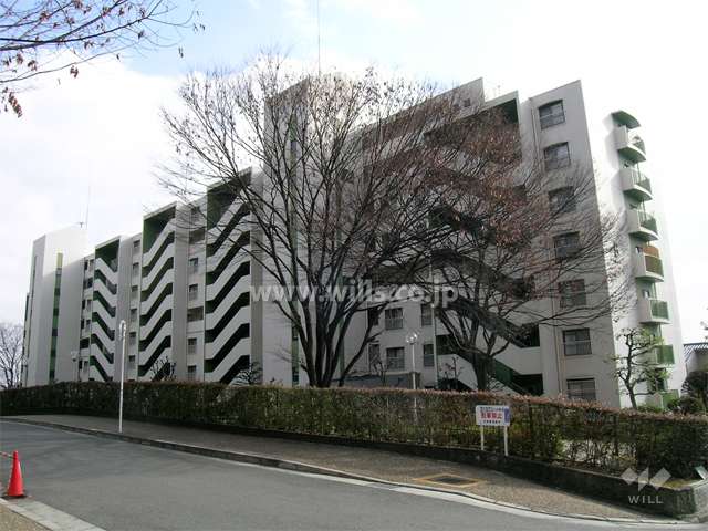 千里王子高層住宅B棟の外観（北西側から）