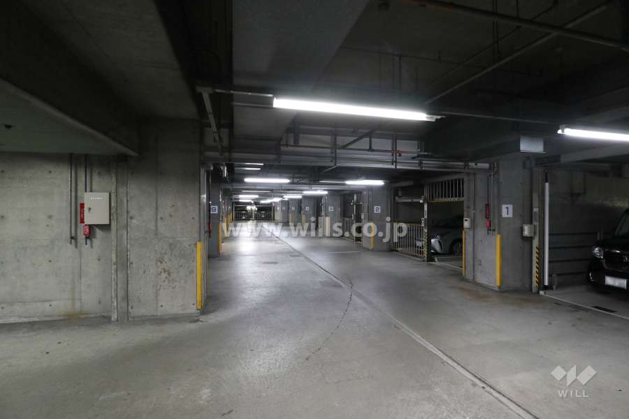 敷地内駐車場（屋内機械式）