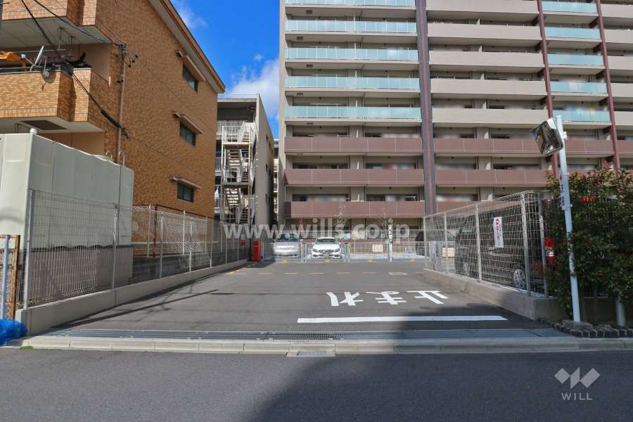 駐車場出入口