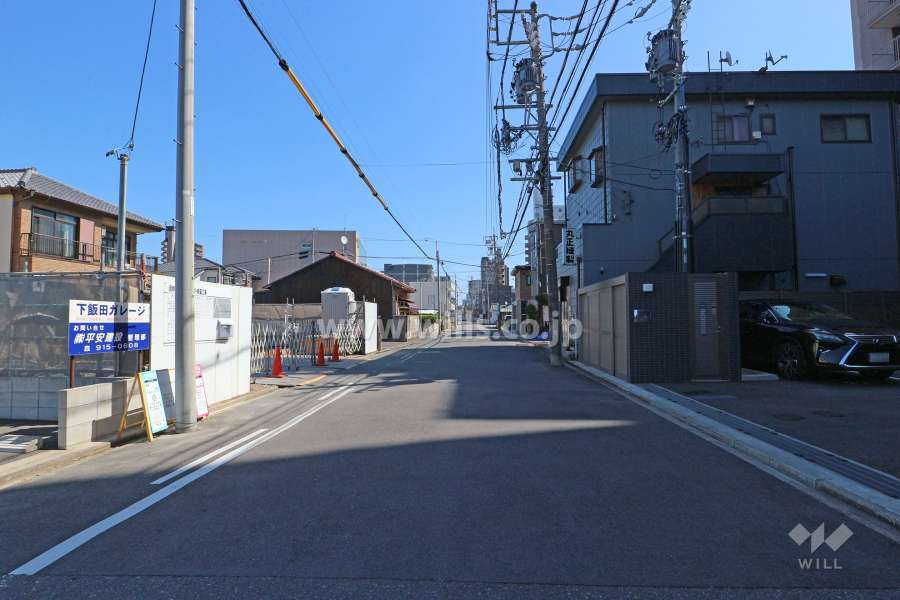 敷地北側の前面道路
