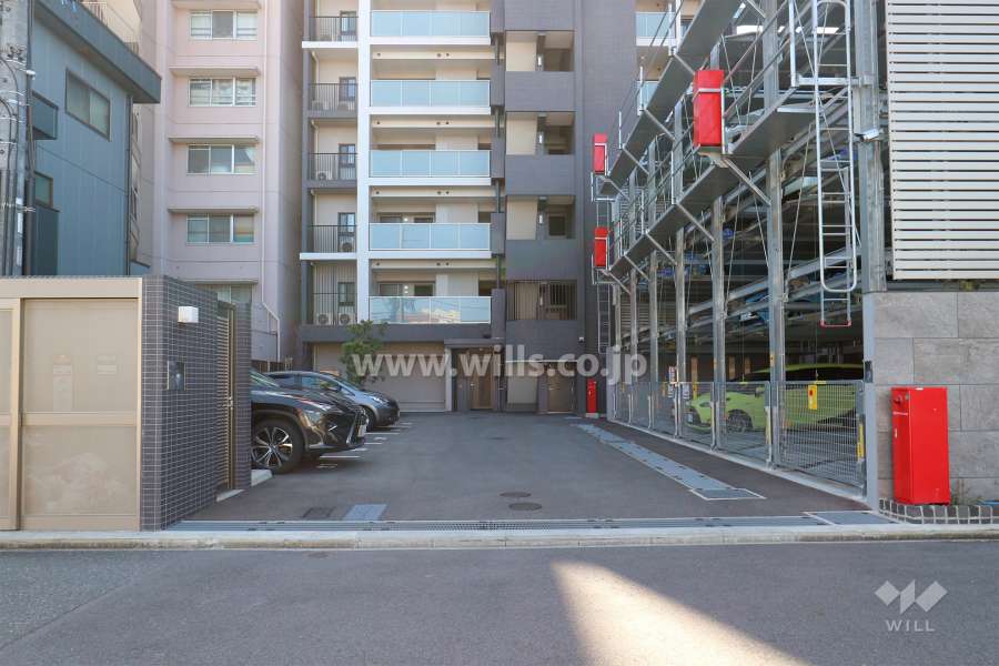 駐車場出入り口・敷地内駐車場（屋外平面式、屋外機械式）