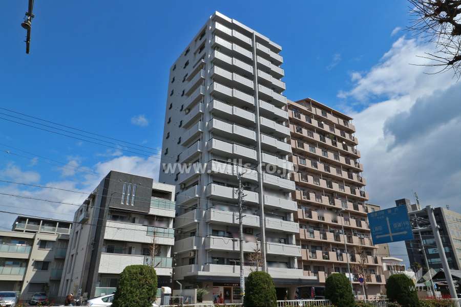 サンパーク平安通の外観（南西側から）