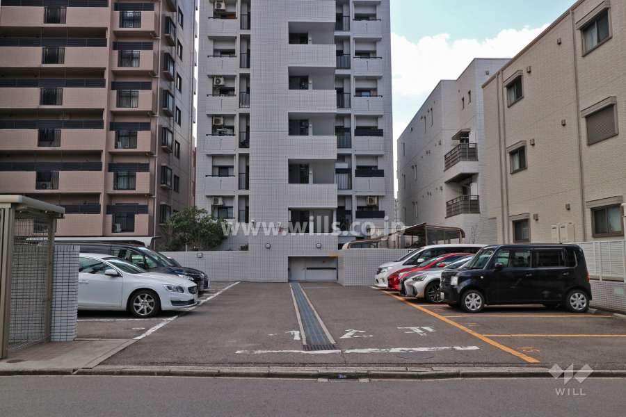 駐車場出入口