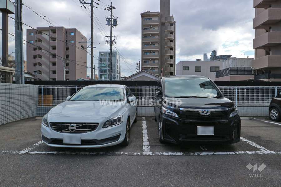 敷地内駐車場（屋外平面式）