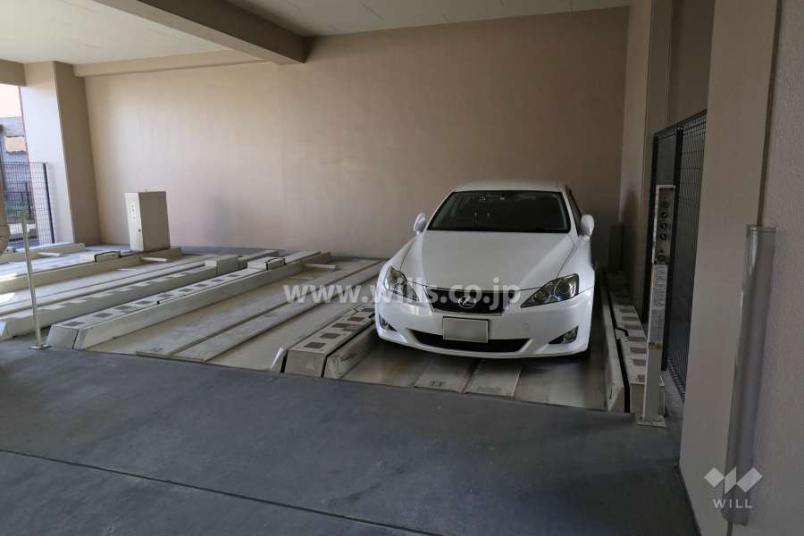 敷地内駐車場（屋内機械式）