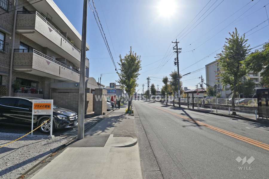 敷地北西側の前面道路