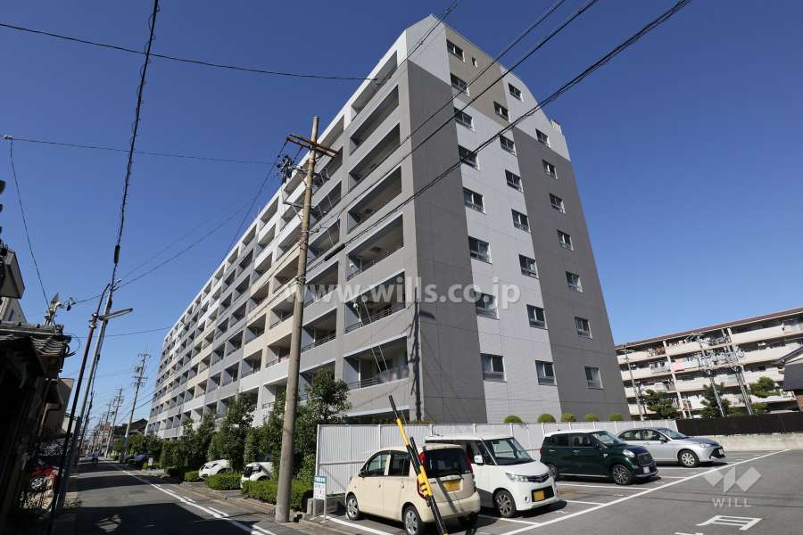 プラウド平安通の外観（南東側から）