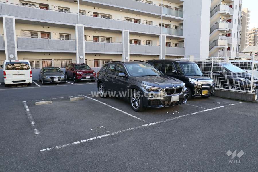 敷地内駐車場（屋外平面式）