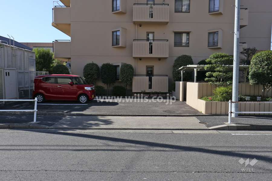 駐車場出入り口・敷地内駐車場（屋外平面式）