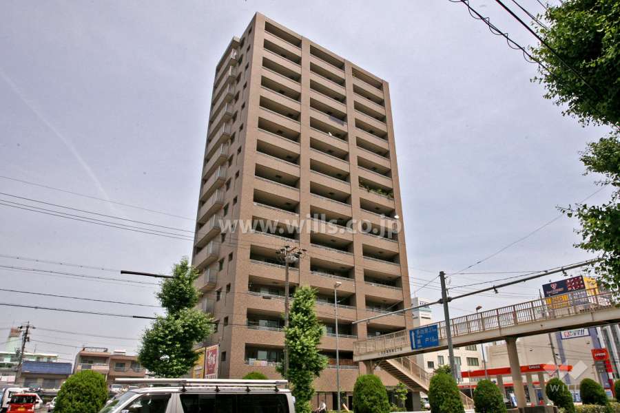 サーパス黒川の外観(南西側から)