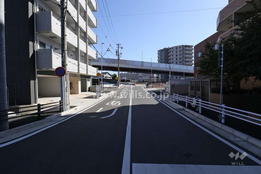 敷地北側の前面道路