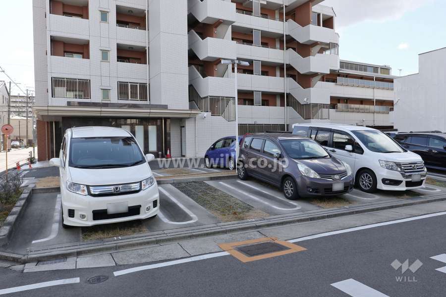 敷地内駐車場（屋外平面式）