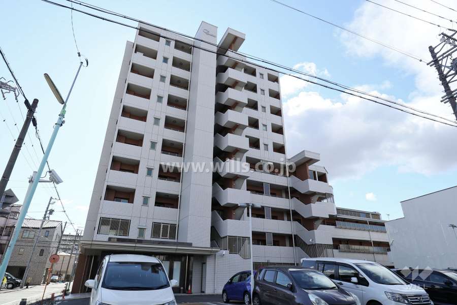 カルティア尼ヶ坂の外観（北東側から）